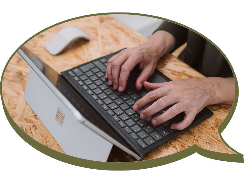Hände Marion an Tastatur